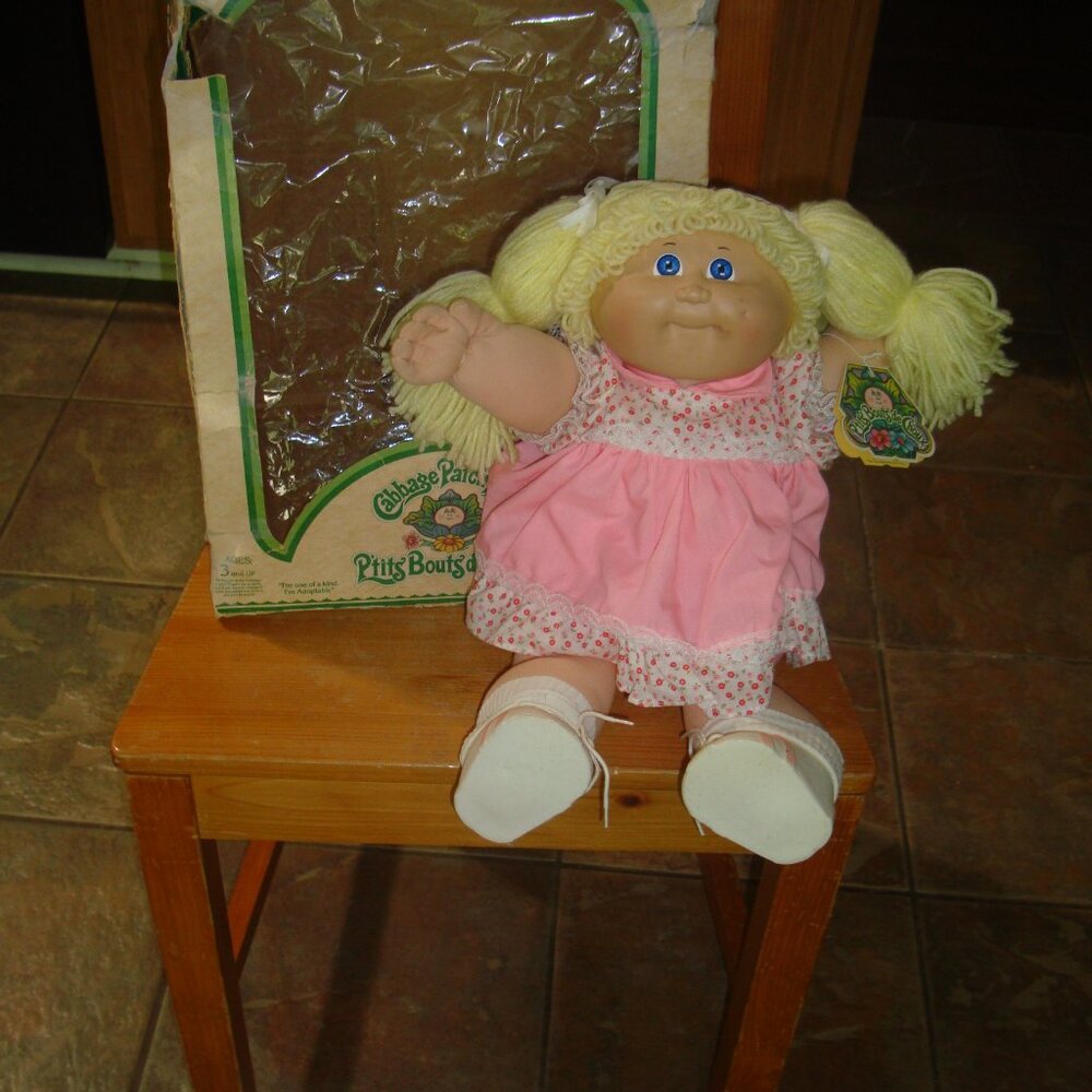 Original Blonde Haired Cabbage Patch Doll in Box with Tags CPK Baby Girl